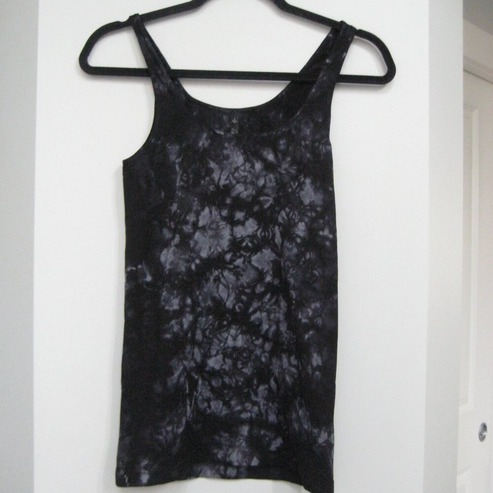 t babaton strech tye die tank